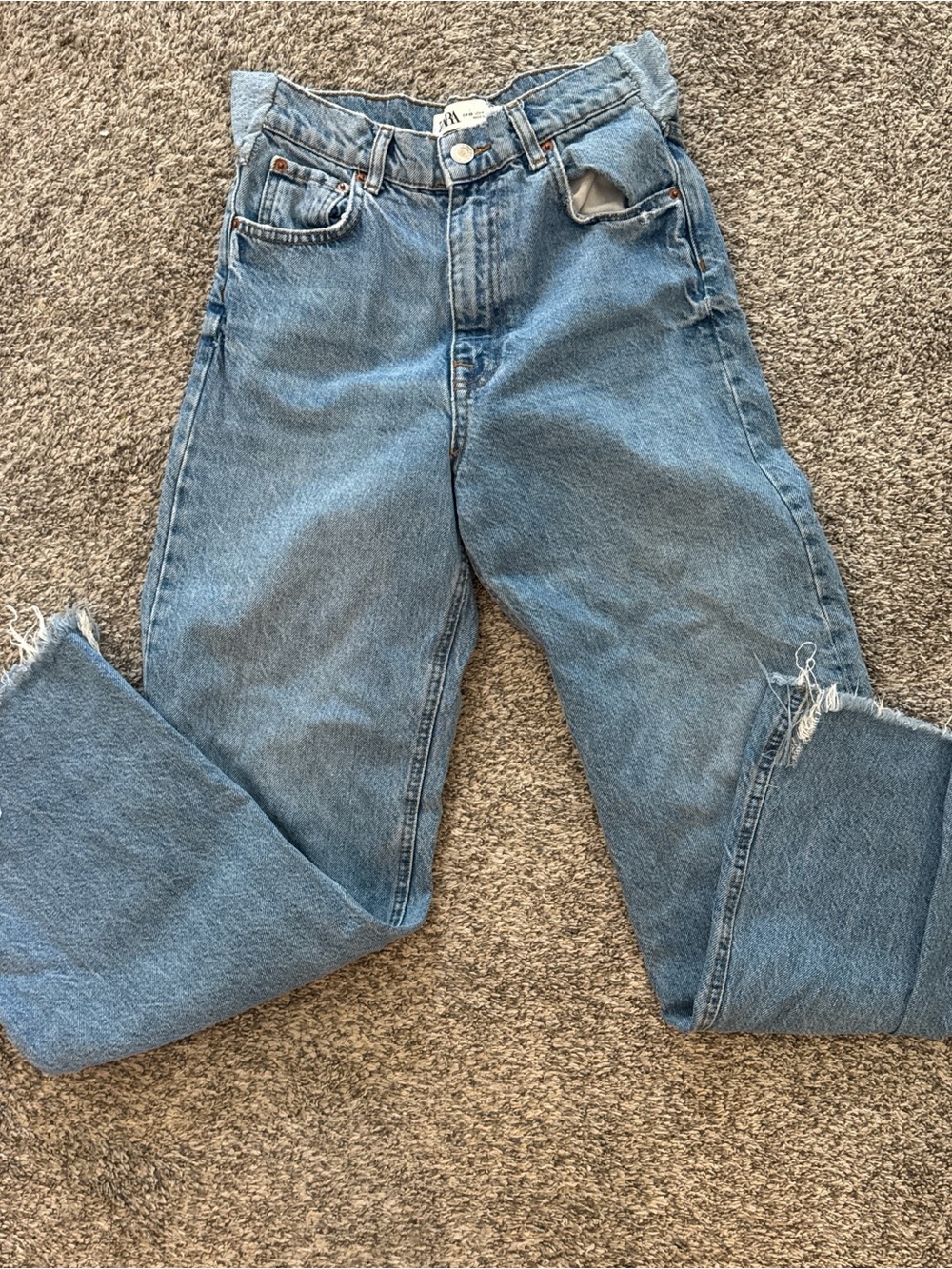 Zara Light Blue Boyfriend Jeans with Distressed Hem